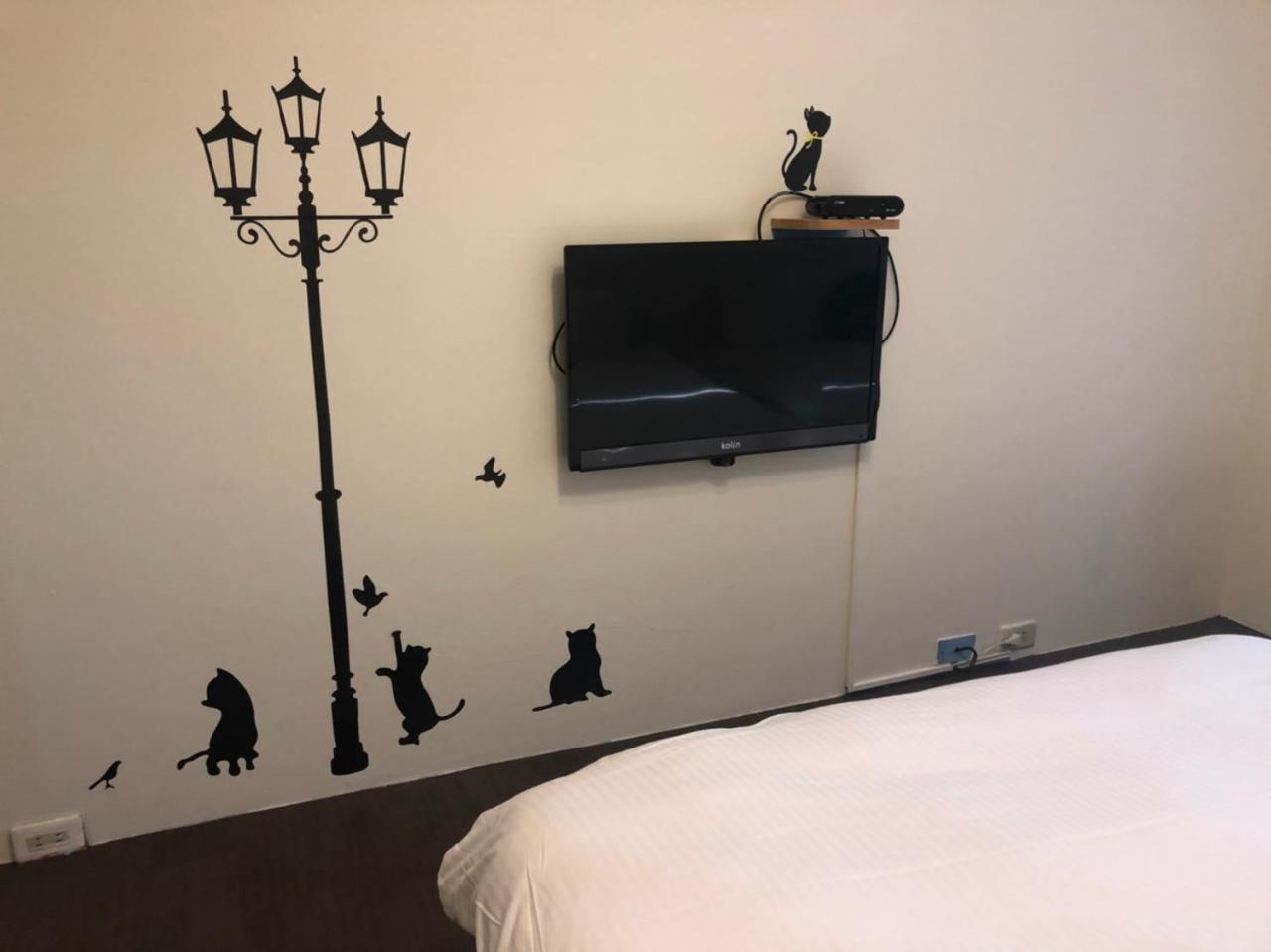 Happines Trip Inn Taichung Buitenkant foto