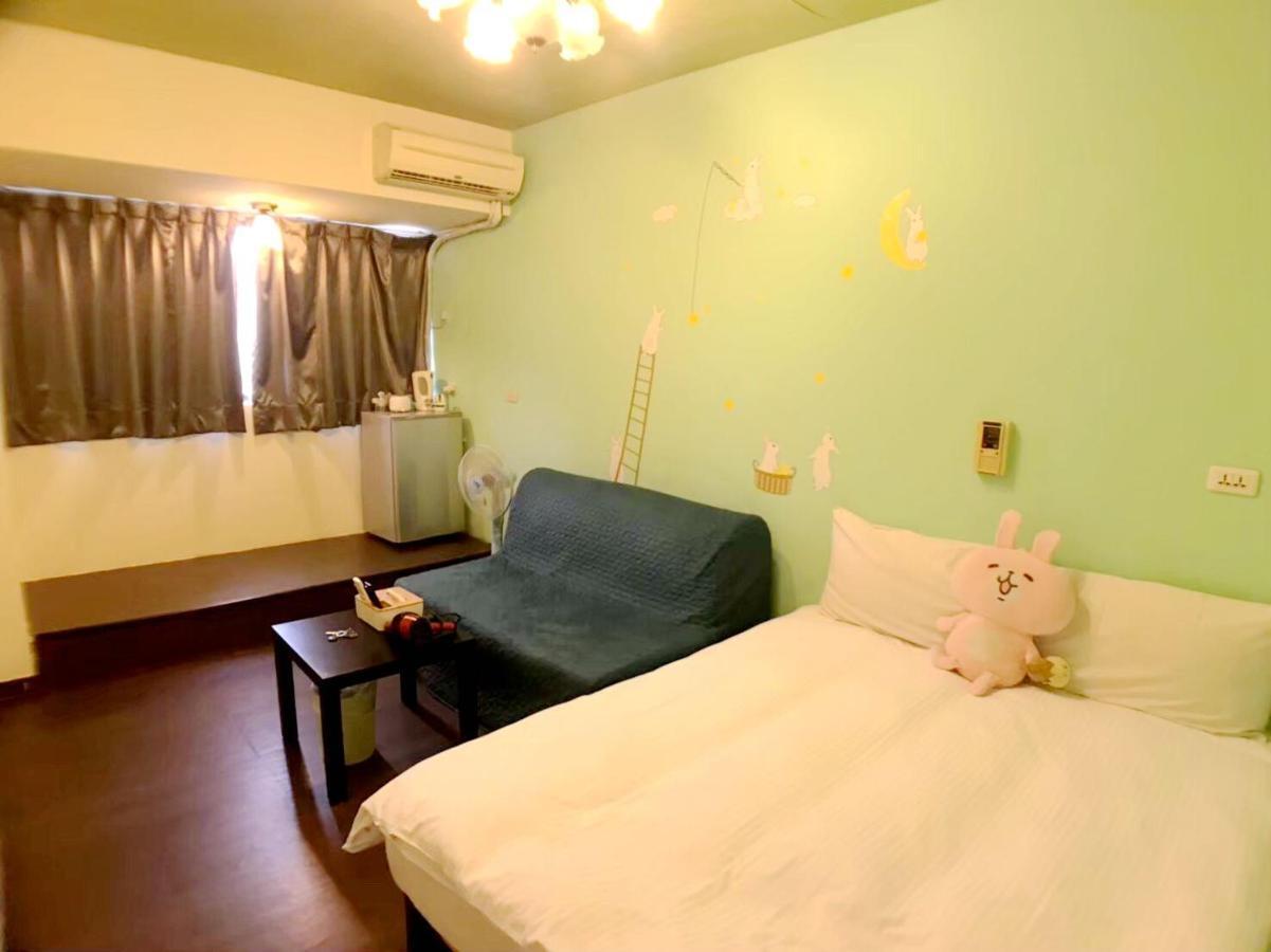 Happines Trip Inn Taichung Buitenkant foto